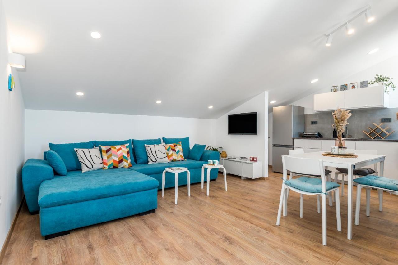 Abi Attic Apartment *